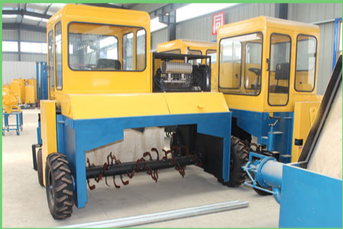 自走式翻料机